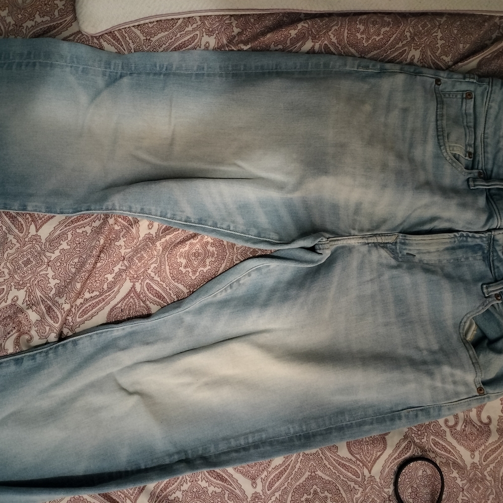 American Eagle Outfitters Men's Light Wash Jeans Athletic Fit